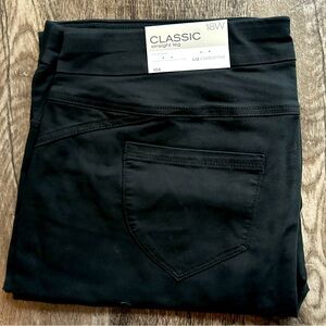2 Pairs 18W Liz Claiborne jeans NWT Navy &Black